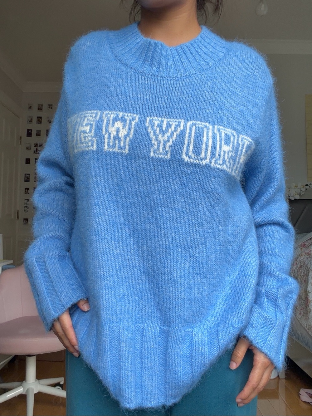 American Eagle Outfitters Light Blue 'NEW YORK' Crewneck Sweater